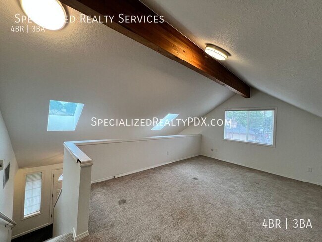 Building Photo - 5749 NE Harvest St