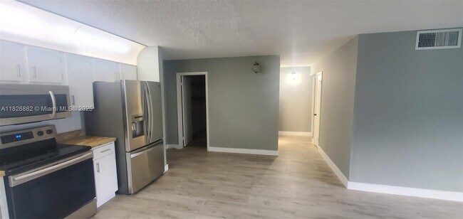 Primary Photo - 14840 Naranja Lakes Blvd