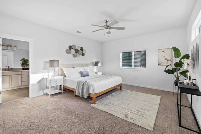 Building Photo - 6800 Menchaca Rd