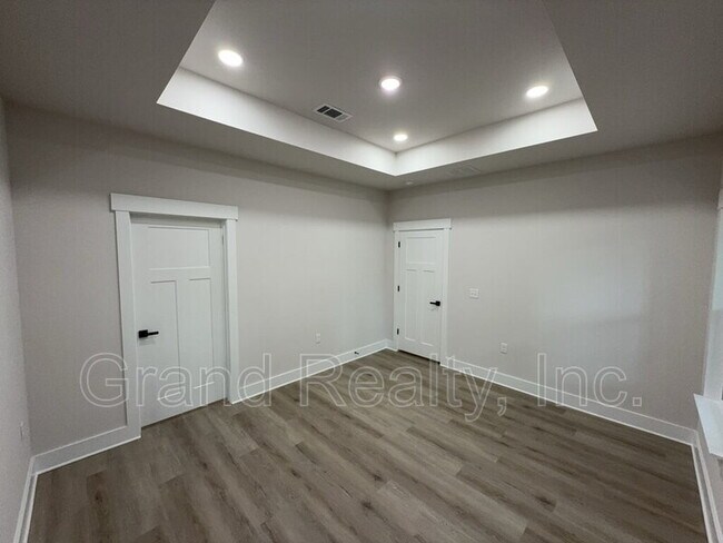 Building Photo - 5141 W Spencer Field Rd