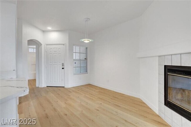 Building Photo - 7400 W Flamingo Rd