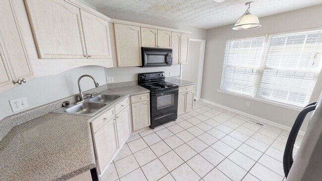 Building Photo - Cobblestone Subdivision - Single Family