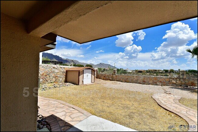 Building Photo - 6372 Franklin Ridge Dr
