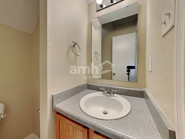 Building Photo - 5965 Porchester Pl