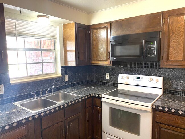 Building Photo - Available Soon!