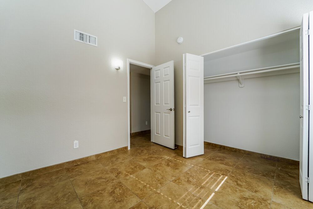 Building Photo - 7907 N Roundstone Dr