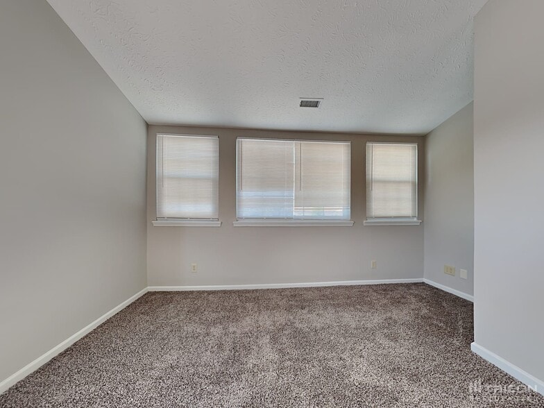 Building Photo - 1224 Stradford Ct