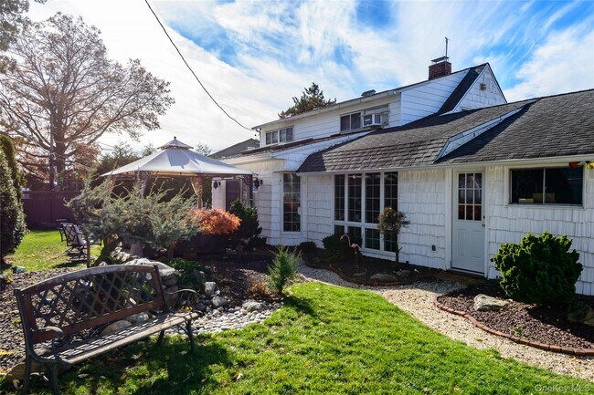 Building Photo - 11 Foster Ln