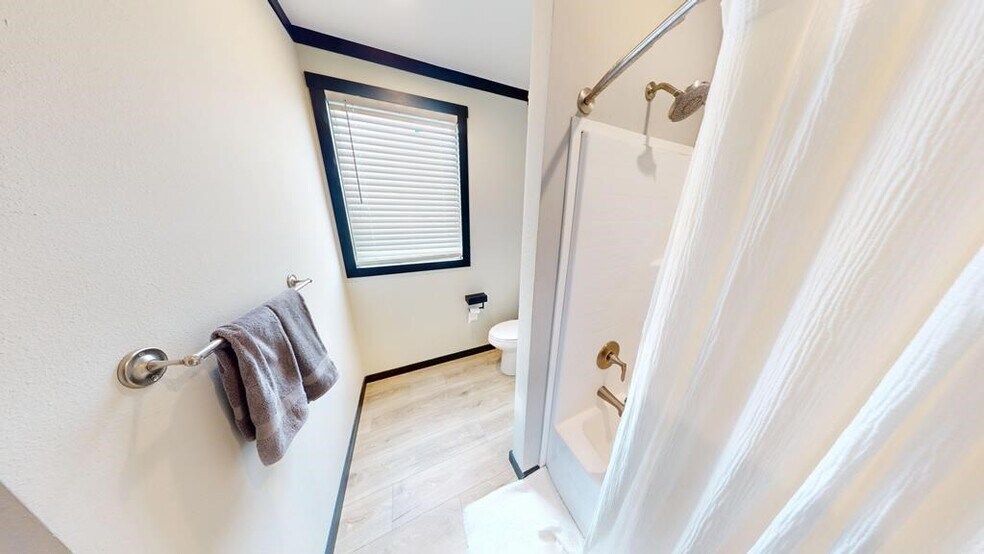 Building Photo - 822 Private Rd