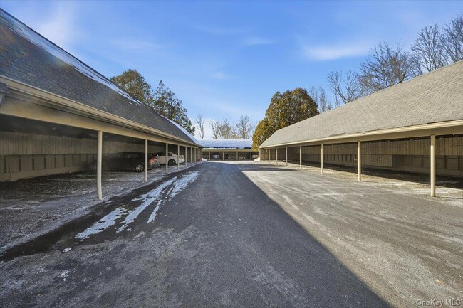 Building Photo - 180 Heritage Hills