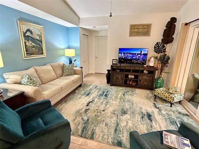 Building Photo - 5080 Fairways Cir