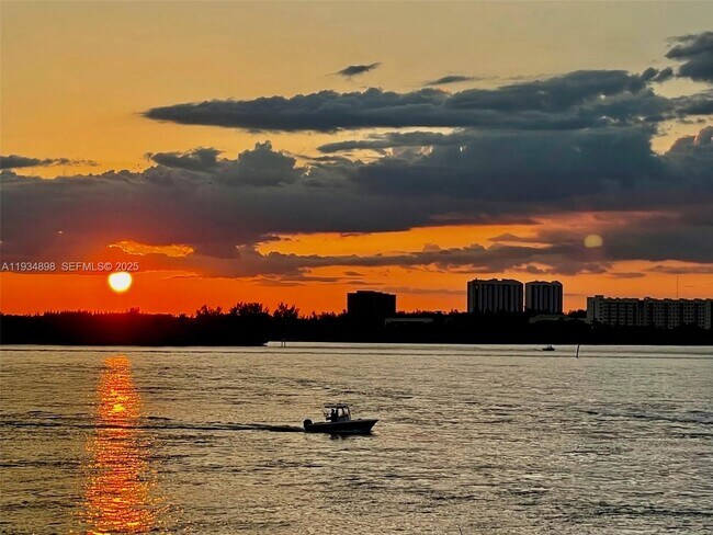 Building Photo - 286 Bal Bay Dr