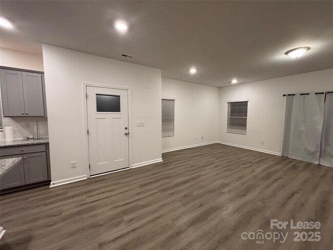 Building Photo - 5034 Falstone Dr