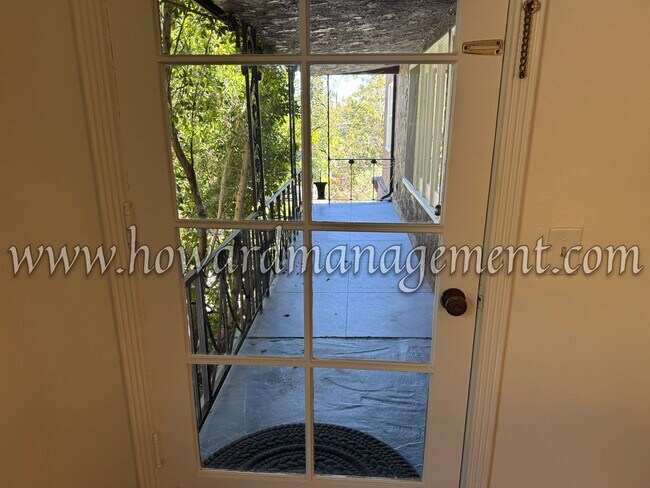 Building Photo - Private and Cozy 4 Bedroom Home located in...