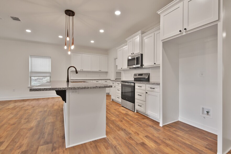 Building Photo - 6923 17th St