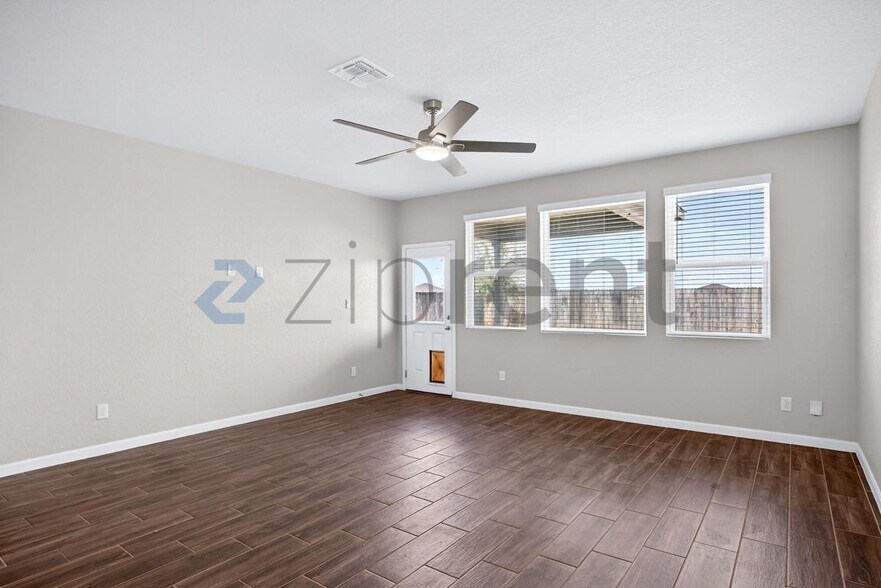 Building Photo - 14627 Sweet Clover