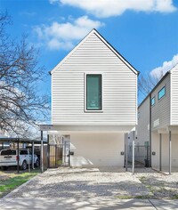 Building Photo - 7407 Rusk St
