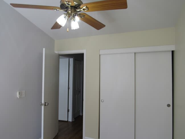 Building Photo - 255 W Treehouse Ln