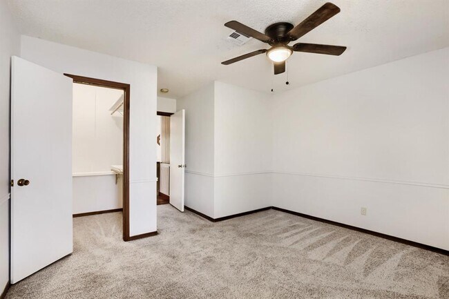 Building Photo - 16109 Awalt Dr