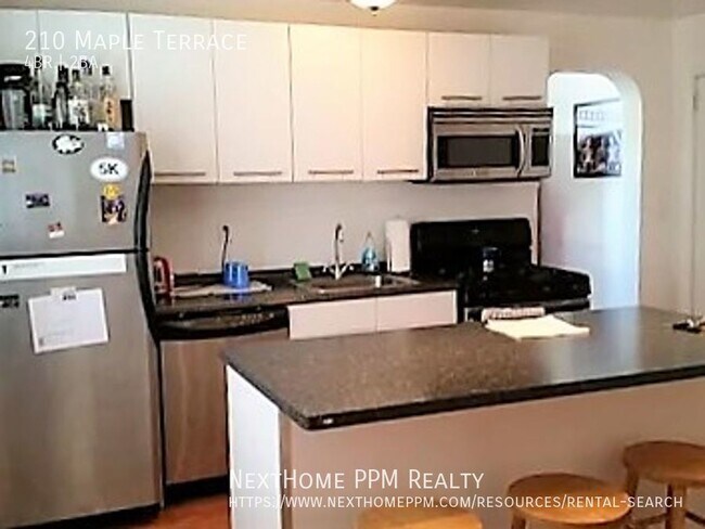 Building Photo - Mt Washington 4 Bedroom 2 Bath just 1 bloc...