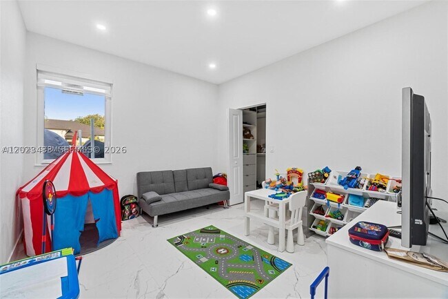 Building Photo - 13305 SW 190th Terrace