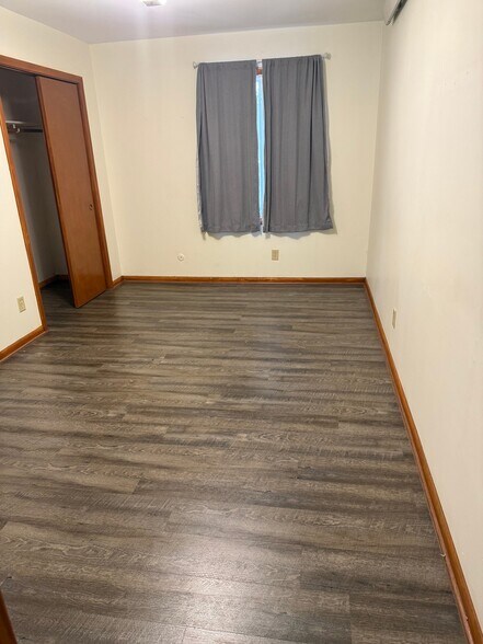 Building Photo - 318 E Forest St