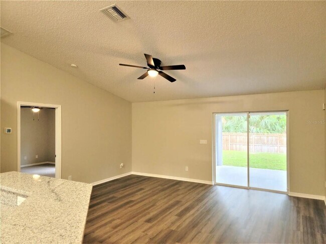 Building Photo - 5551 Cinnamon Fern Blvd