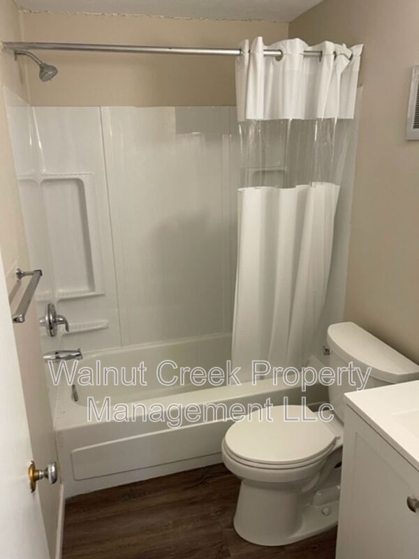 Building Photo - 5520 Beavercrest Dr