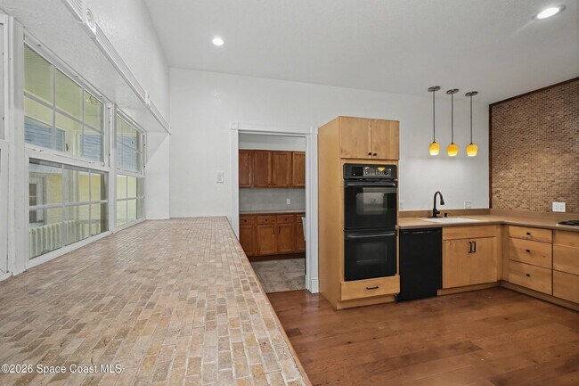 Building Photo - 4005 Jake Ave