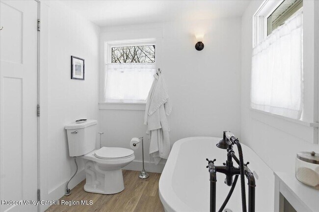 Building Photo - 5153 NY-9G