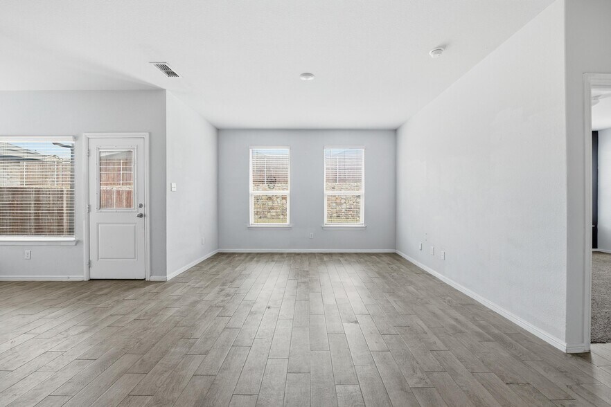 Building Photo - 8520 Trickham Bnd