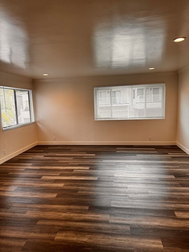 Building Photo - 33812 Robles Dr