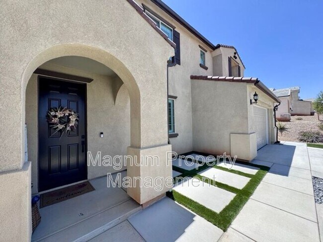 Building Photo - 25181 Desert Sage Dr