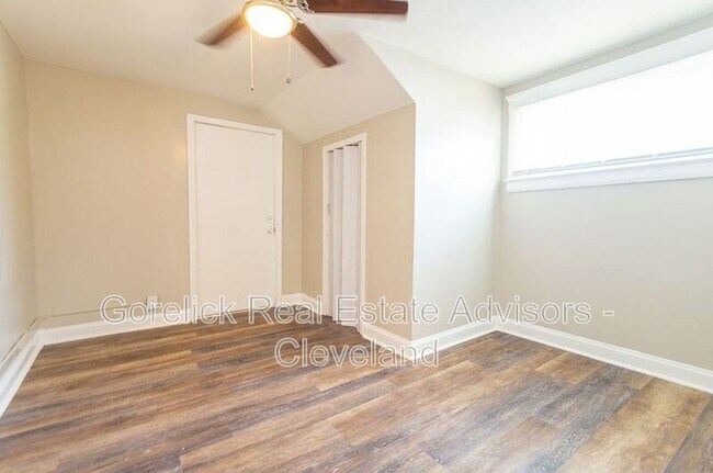 Building Photo - 1340 Sheffield Rd