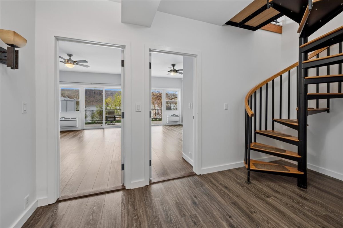 Building Photo - 727 Warburton Ave