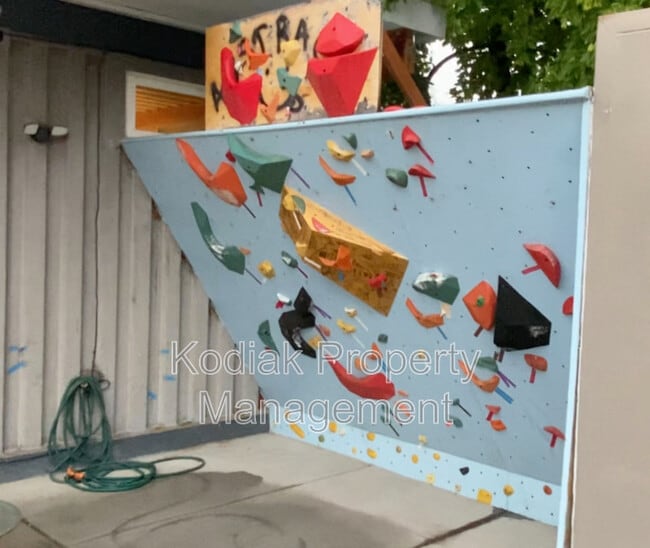 Building Photo - 1511 S 1000 W