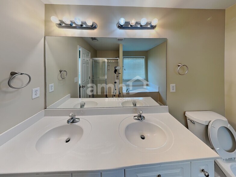 Building Photo - 1081 High Tide Ct