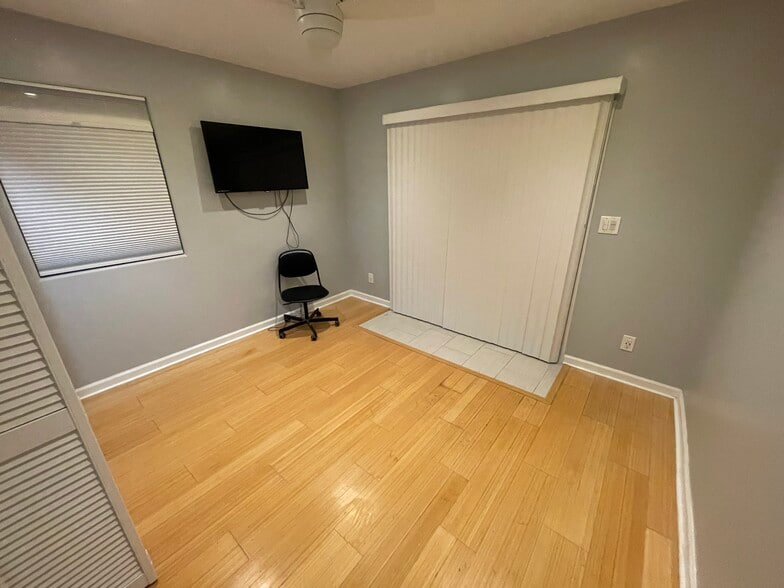 Bedroom view B - 4844 Daisy St