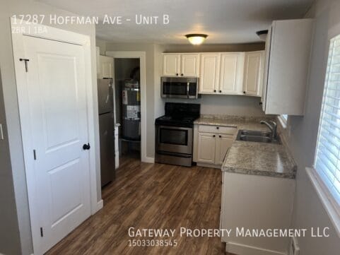 Building Photo - 17287 Hoffman Ave