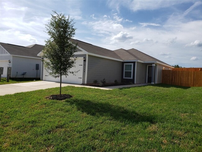 Building Photo - 16129 Sugar Fls Dr