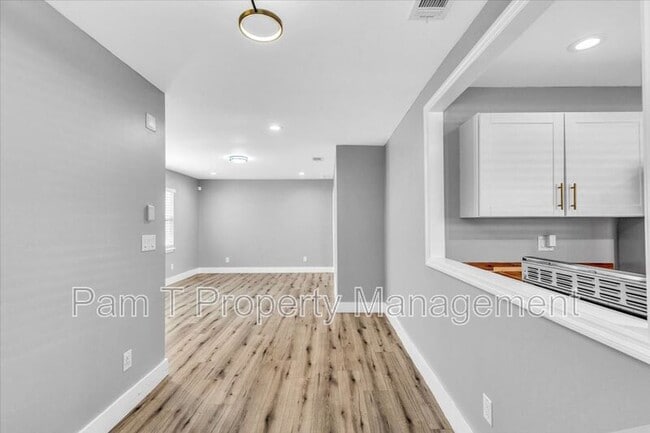 Building Photo - 2514 Florida Ave