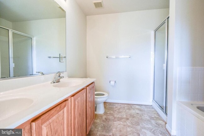 Building Photo - 45521 Westmeath Way