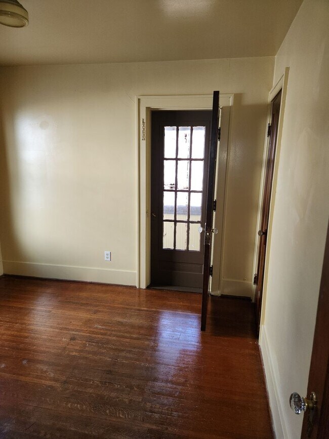 Building Photo - 108/110 Shelter Street