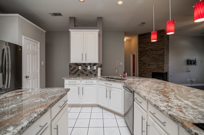 Building Photo - COMING SOON! GORGEOUS 4 BEDROOM HOME LOCATED IN ALLEN TEXAS!