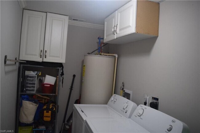 Building Photo - 5342 Treetops Dr
