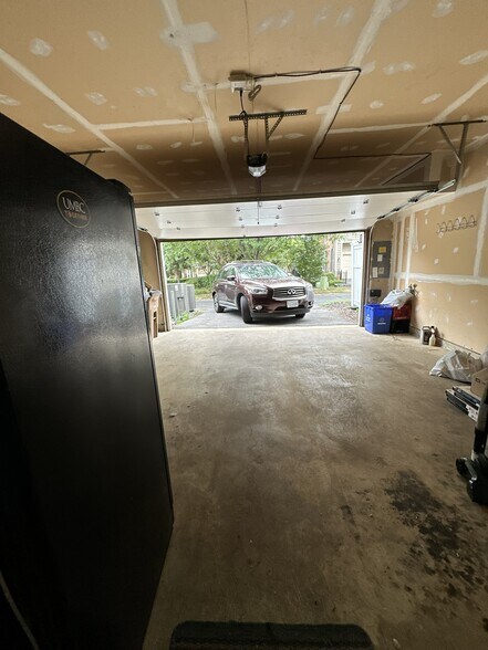 Building Photo - 420 Redland Blvd