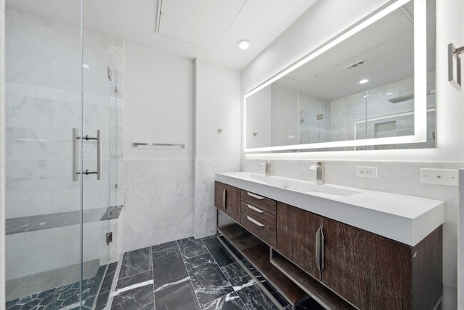 Building Photo - 3333 Allen Pkwy