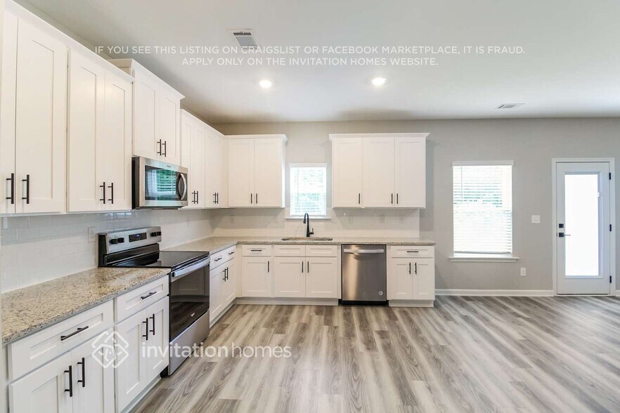 Building Photo - 3935 Breeder's Court