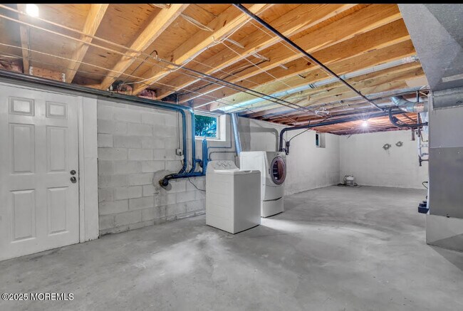 Building Photo - 6 Harmony Hill Ct