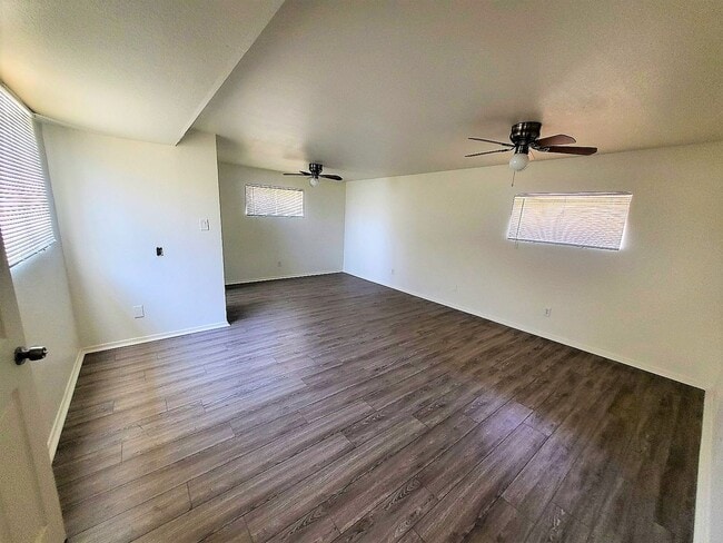 Building Photo - NORTH CENTRAL PHOENIX W/POOL!